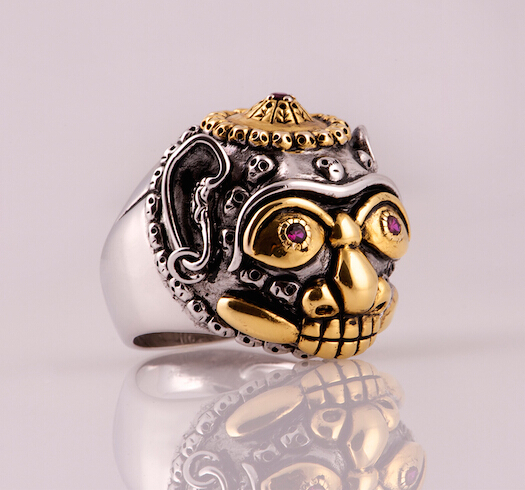 Stylish Skull Silver Personalized Man Ring